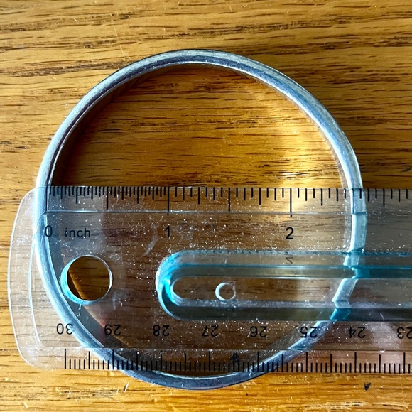 🎭 ARTISAN Set of 2 Pewter Bracelets - Sold as a set. - Picture 10 of 10